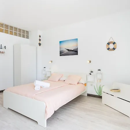 Domus Playa Paraiso Apartment *